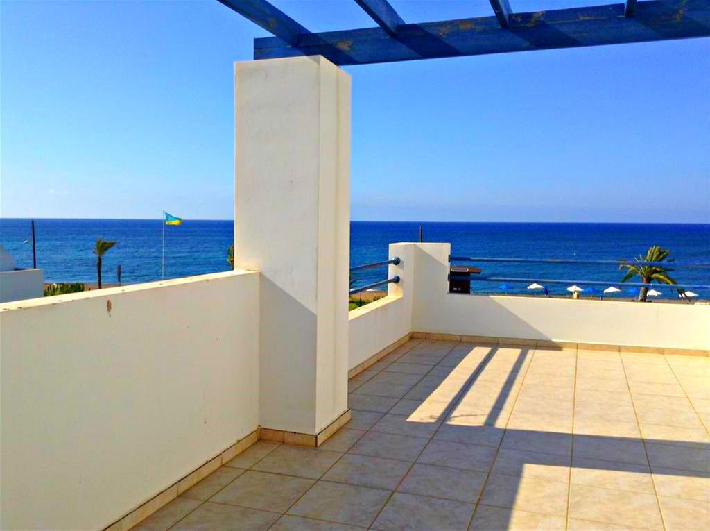Latchi Beach Front Villa - Private Heated Pool - Amazing Uninterrupted Sea Views Πόλη Εξωτερικό φωτογραφία