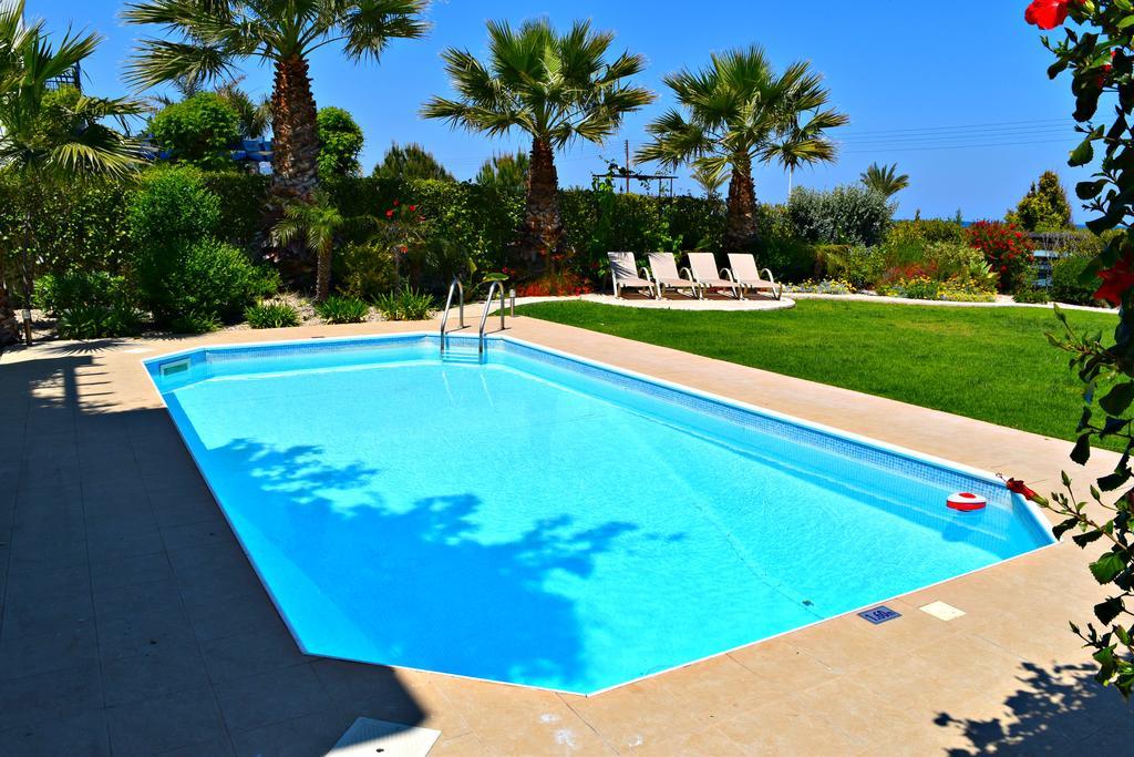 Latchi Beach Front Villa - Private Heated Pool - Amazing Uninterrupted Sea Views Πόλη Εξωτερικό φωτογραφία