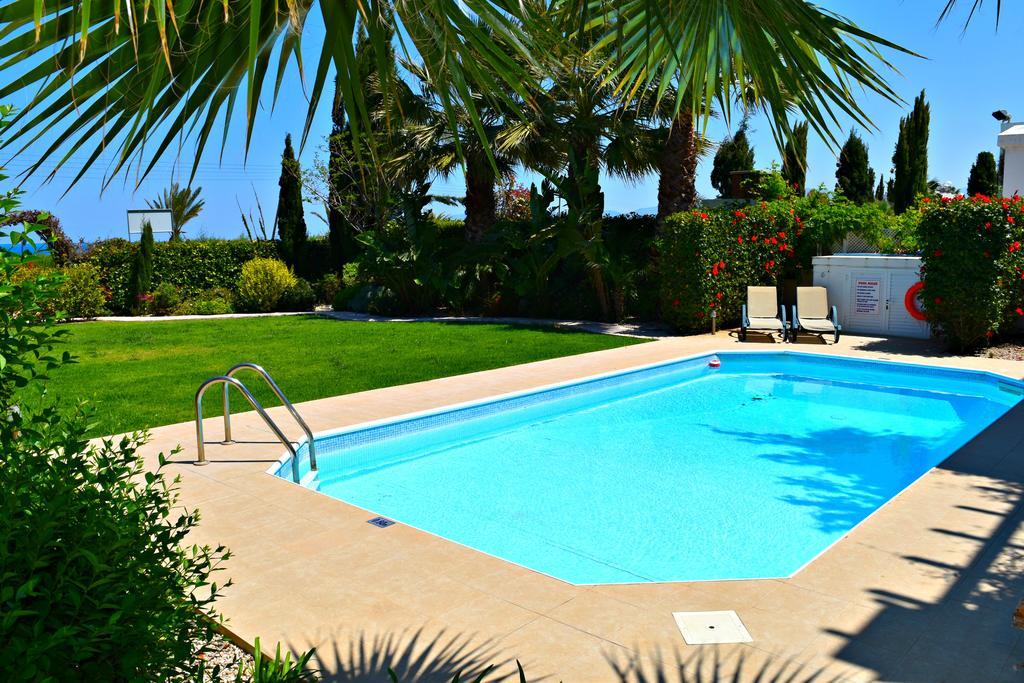 Latchi Beach Front Villa - Private Heated Pool - Amazing Uninterrupted Sea Views Πόλη Εξωτερικό φωτογραφία