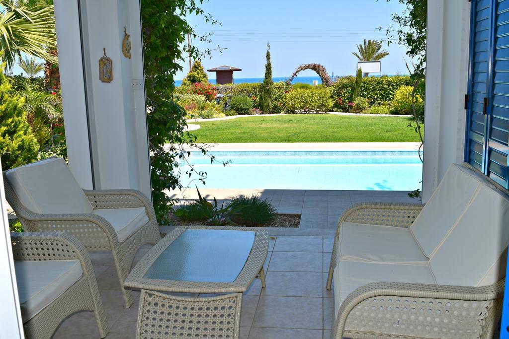 Latchi Beach Front Villa - Private Heated Pool - Amazing Uninterrupted Sea Views Πόλη Εξωτερικό φωτογραφία